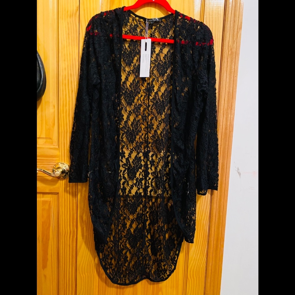 Urban Coco lace cover